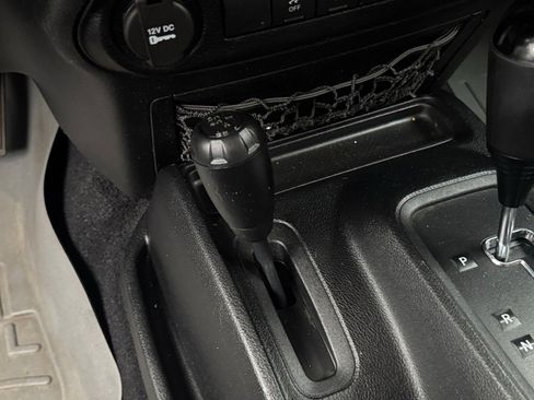 Used 2014 Jeep Wrangler Sport image 19