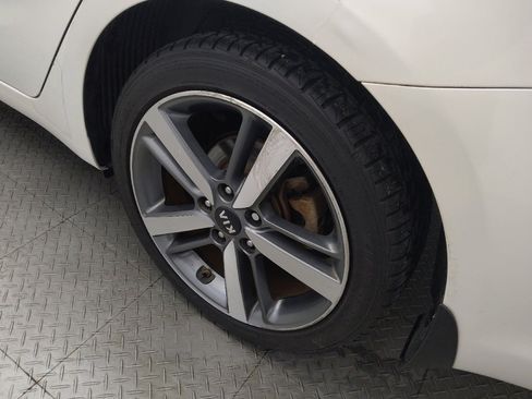 Used 2017 Kia Forte EX FWD image 31