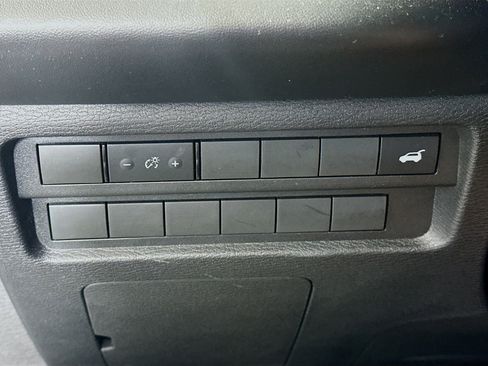 Used 2025 Mitsubishi Outlander SE AWD/4WD image 17