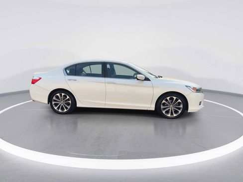 Used 2014 Honda Accord Sport image 9
