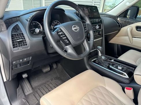 Used 2024 Nissan Armada Platinum w/ Captain's Chairs Package RWD image 4
