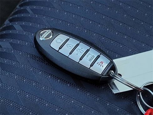 Used 2017 Nissan Altima 2.5 SV image 25