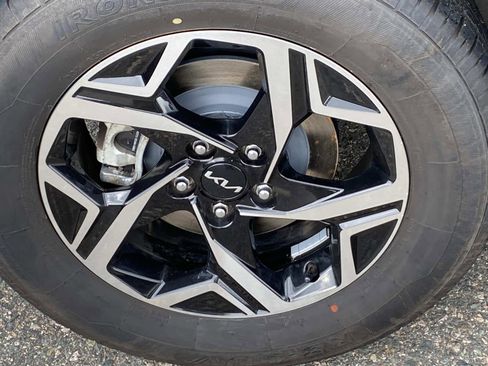 Used 2024 Kia Sportage LX image 22