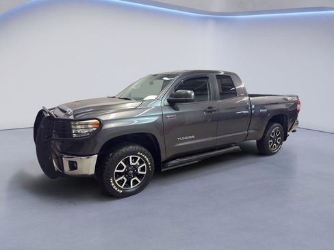 Used 2014 Toyota Tundra SR5 image 3