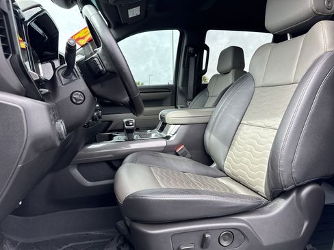 Used 2024 Chevrolet Silverado 1500 ZR2 w/ Technology Package image 16