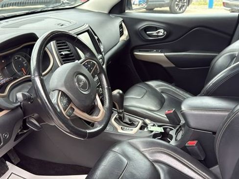 Used 2018 Jeep Cherokee Limited AWD/4WD image 20