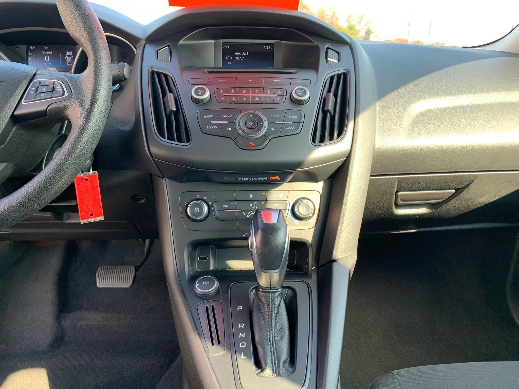 Used 2016 Ford Focus SE FWD image 15
