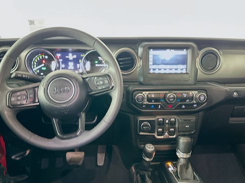 Used 2023 Jeep Wrangler Unlimited image 17