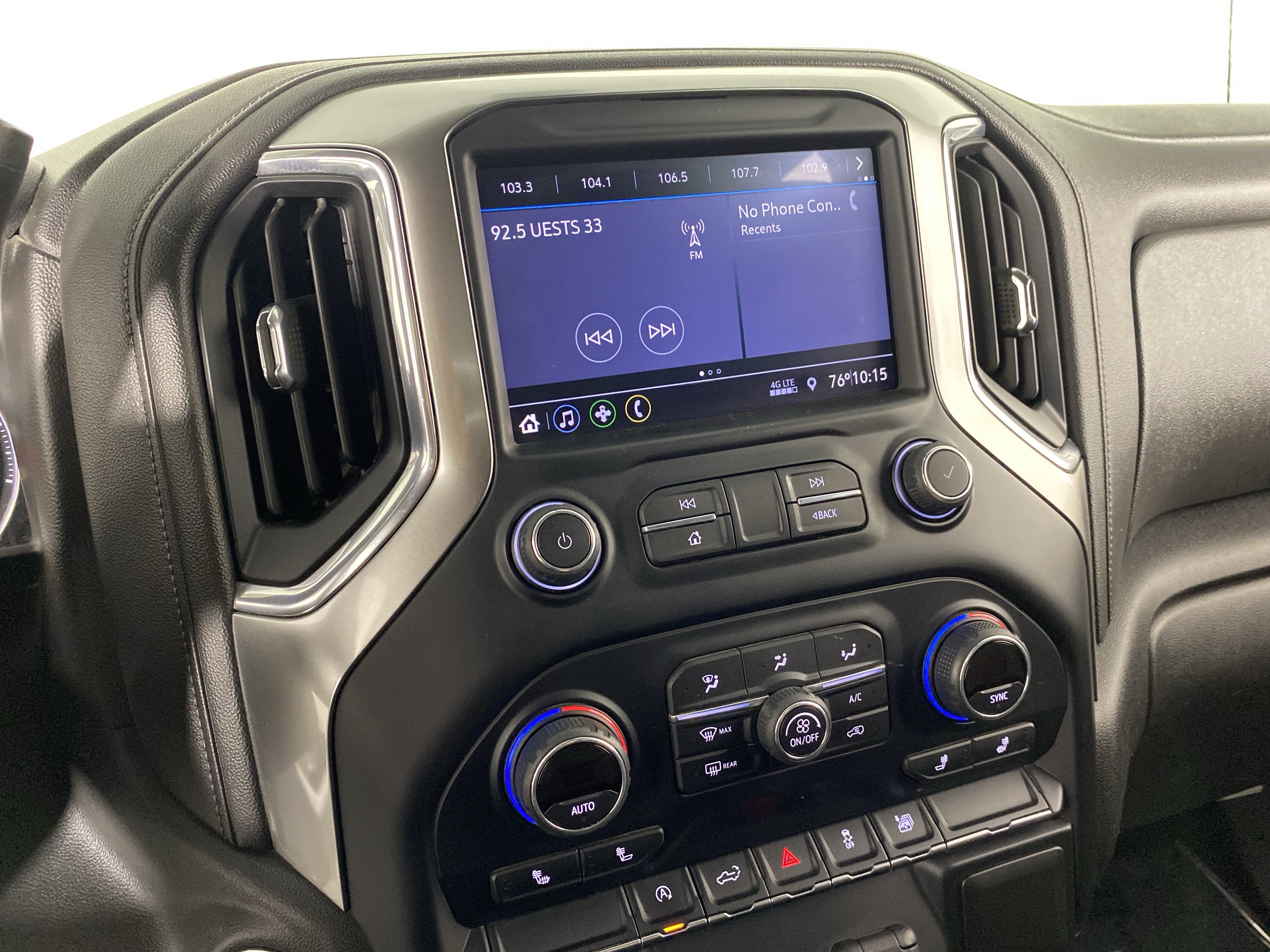 Used 2019 Chevrolet Silverado 1500 RST w/ All-Star Edition AWD/4WD image 32