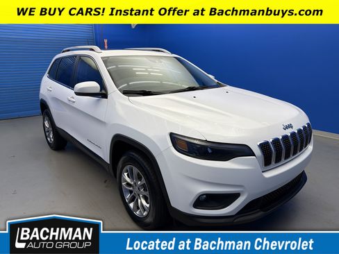 Used 2021 Jeep Cherokee Latitude Plus w/ Sun & Sound Group AWD/4WD image 1
