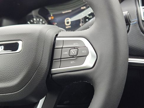 New 2026 Jeep Compass Latitude image 30