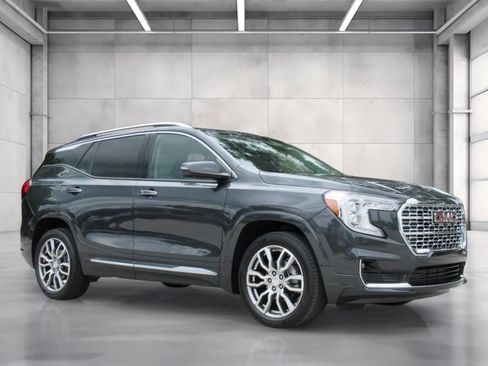 Used 2022 GMC Terrain Denali AWD/4WD image 1