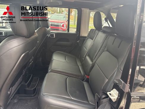 Used 2024 Jeep Wrangler High Altitude image 35