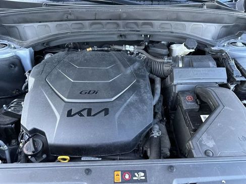 Used 2024 Kia Telluride LX FWD image 17