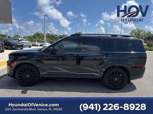 Used 2025 Hyundai Santa Fe Calligraphy AWD/4WD image 7