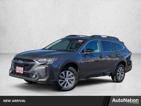 Certified 2025 Subaru Outback Premium image 1