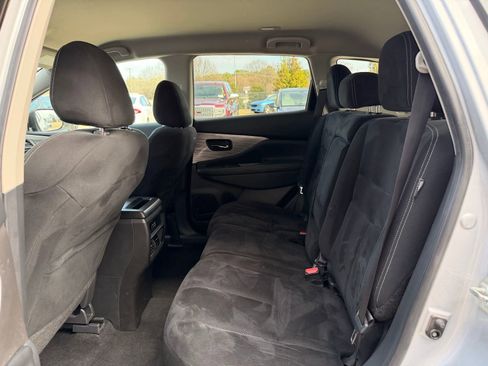 Used 2019 Nissan Murano S AWD/4WD image 13
