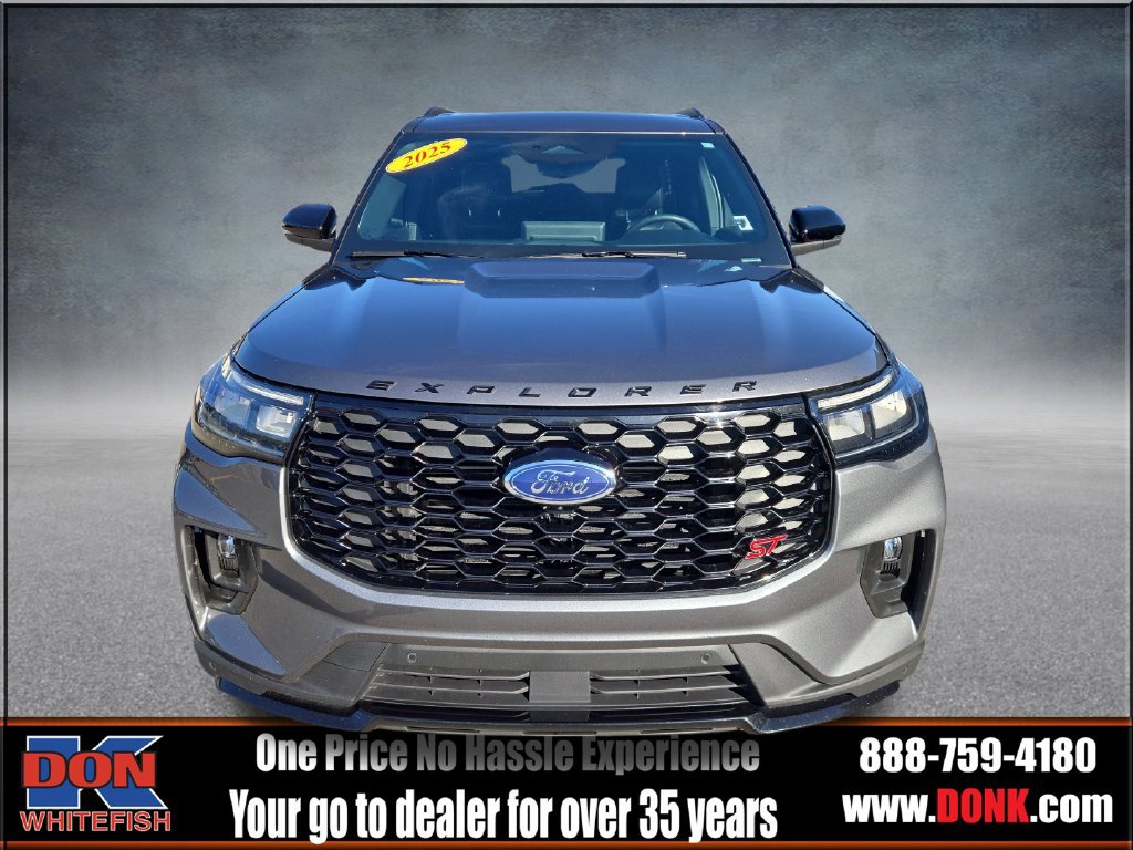 Used 2025 Ford Explorer ST AWD/4WD image 3