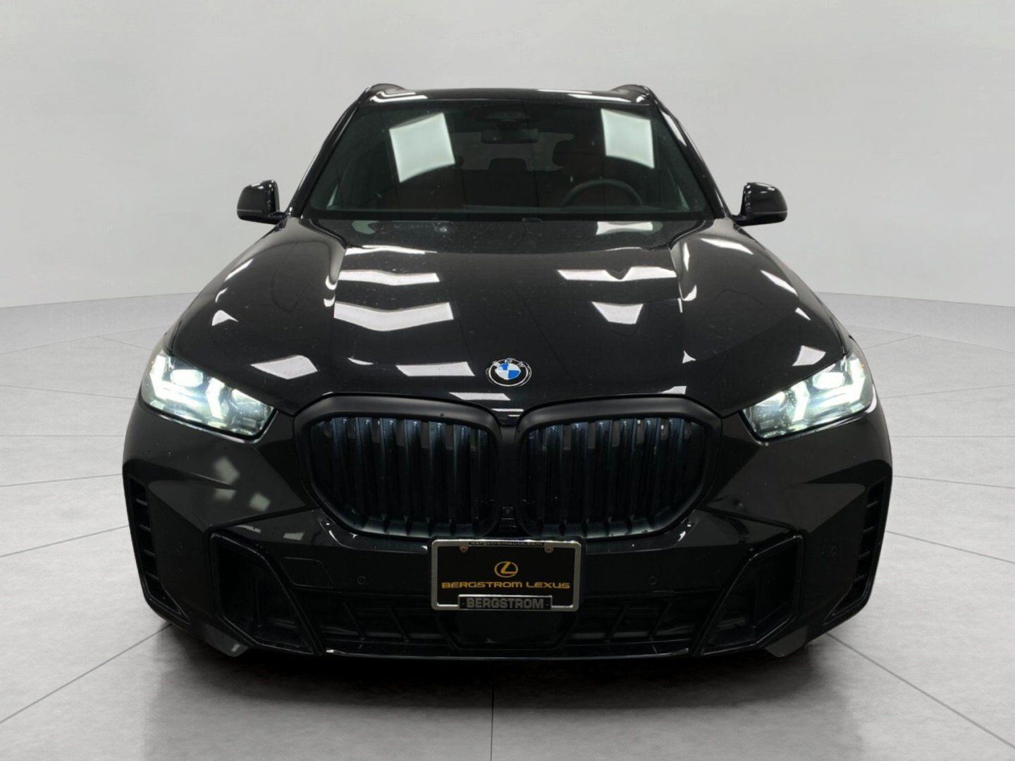 Used 2026 BMW X5 sDrive40i w/ Executive Package RWD image 13