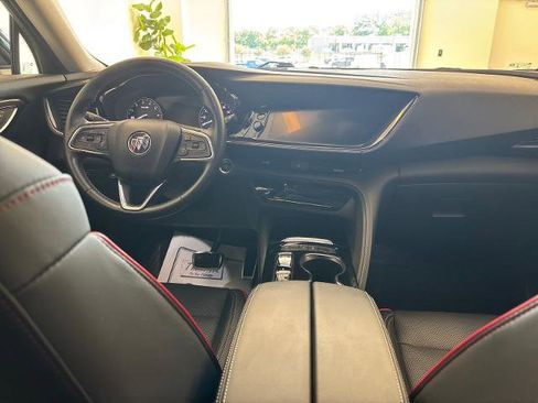 Used 2022 Buick Envision Essence w/ Technology Package I FWD image 7