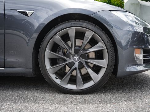 Used 2020 Tesla Model S Long Range AWD/4WD image 13