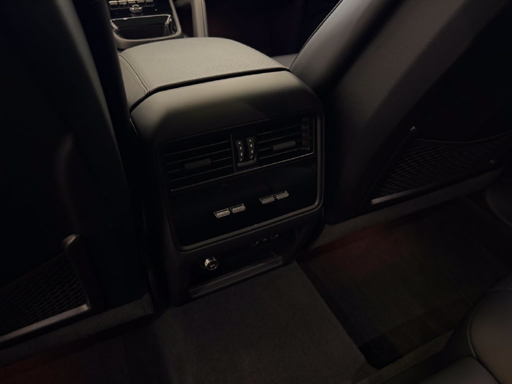 Certified 2026 Porsche Cayenne Coupe AWD/4WD image 25