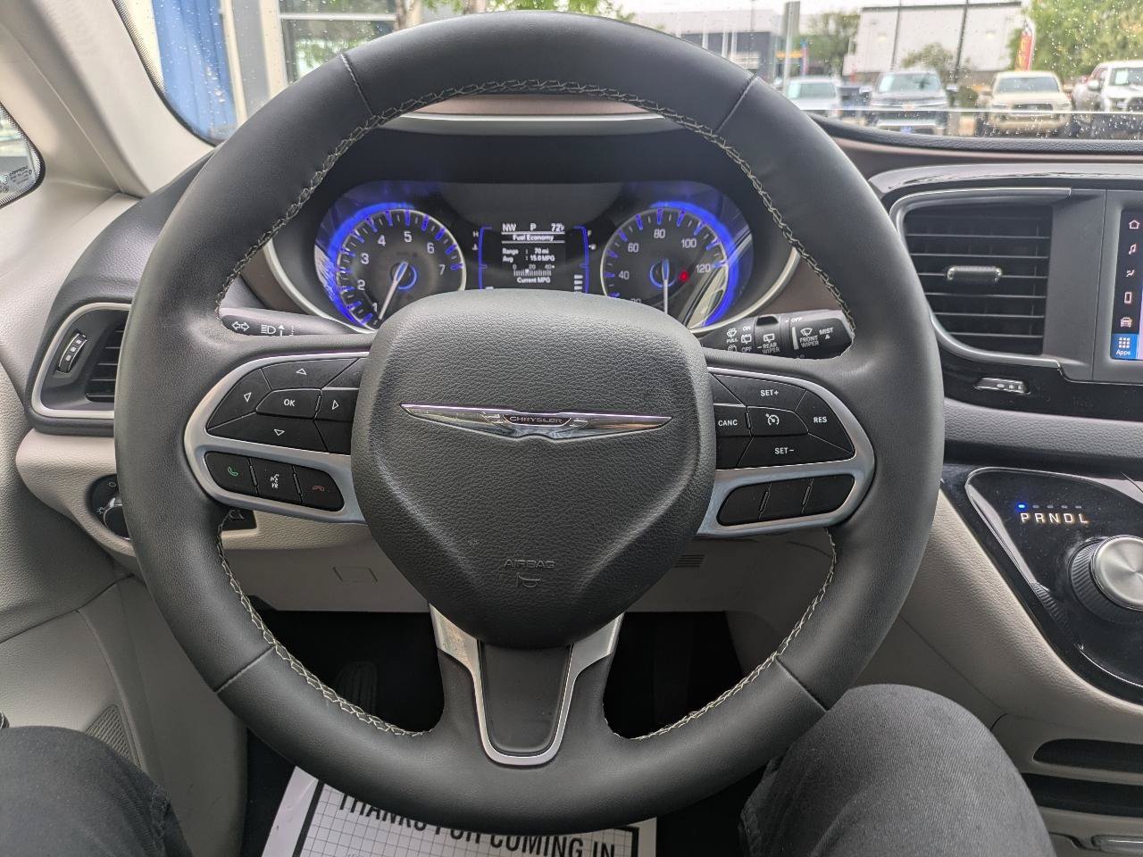 Used 2022 Chrysler Voyager LX FWD image 8