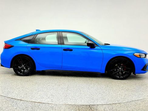 Used 2023 Honda Civic Sport image 4