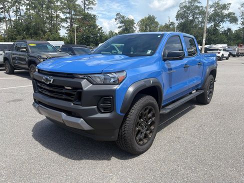 Used 2026 Chevrolet Colorado Trail Boss AWD/4WD image 2