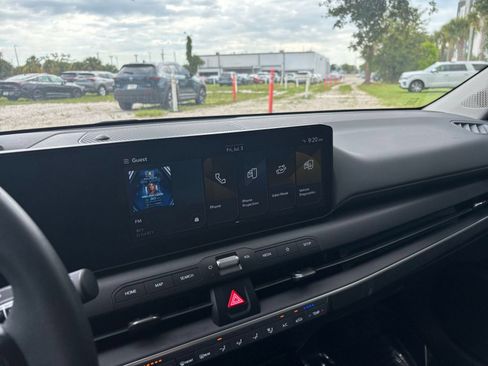 Used 2025 Kia K4 FWD image 21