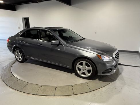 Used 2016 Mercedes-Benz E 350 4MATIC Sedan image 6