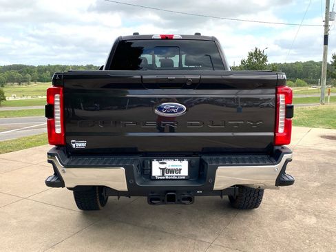 Used 2025 Ford F250 Lariat w/ Chrome Package image 5