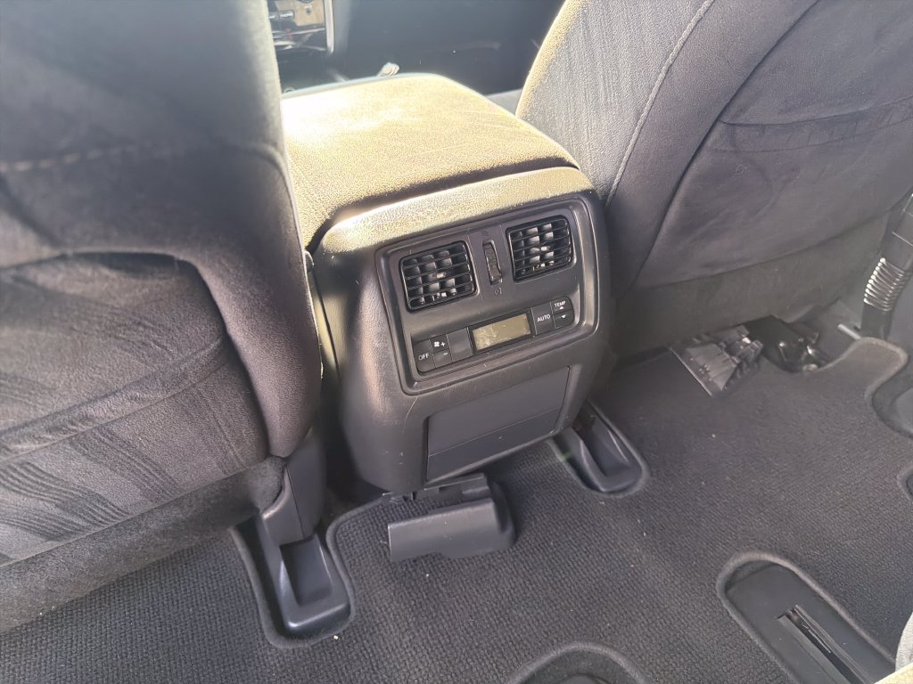 Used 2015 Nissan Pathfinder S FWD image 26