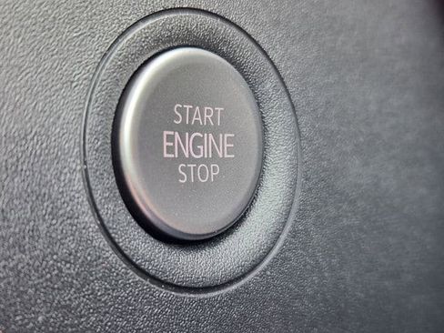 New 2026 Volkswagen ID.4 Pro image 19