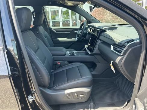 New 2026 GMC Acadia Elevation w/ Black Edition AWD/4WD image 17