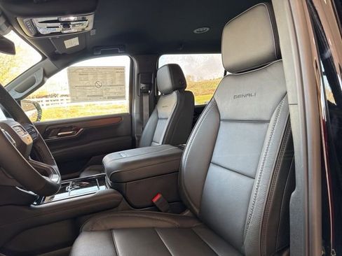 New 2026 GMC Yukon XL Denali image 11
