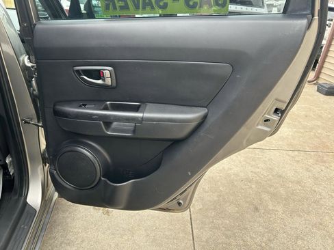 Used 2010 Kia Soul + image 15
