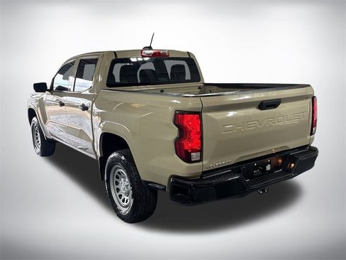 Used 2023 Chevrolet Colorado W/T image 3