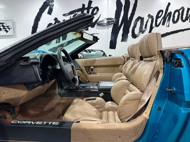 Used 1992 Chevrolet Corvette Convertible RWD image 8