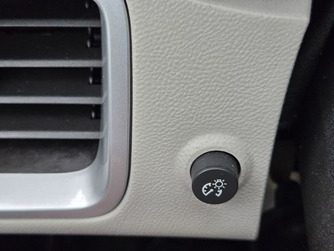 Used 2017 Chevrolet Equinox LS image 25