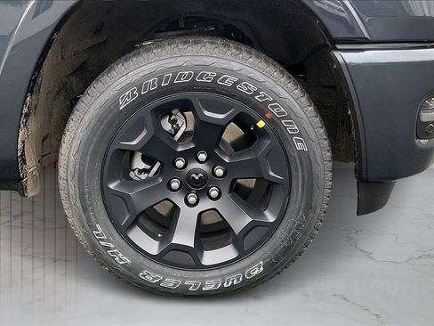 New 2026 RAM 1500 4x4 Crew Cab image 33