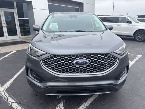 Used 2024 Ford Edge SEL image 6