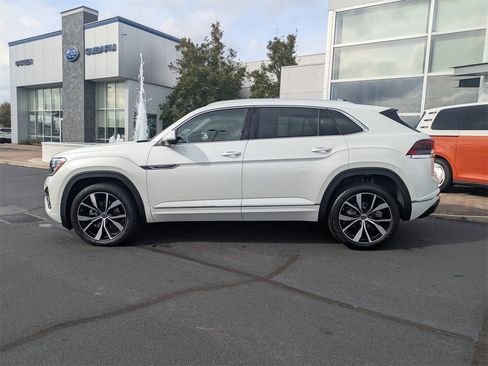 New 2026 Volkswagen Atlas Cross Sport SEL Premium R-Line image 8