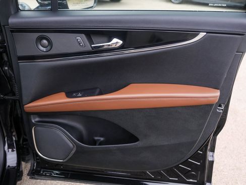 Used 2022 Lincoln Nautilus Reserve image 26