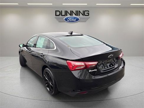 Used 2023 Chevrolet Malibu LT image 2