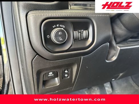 Used 2022 RAM 1500 Limited AWD/4WD image 32