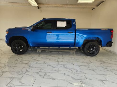 Used 2022 Chevrolet Silverado 1500 Custom Trail Boss AWD/4WD image 4