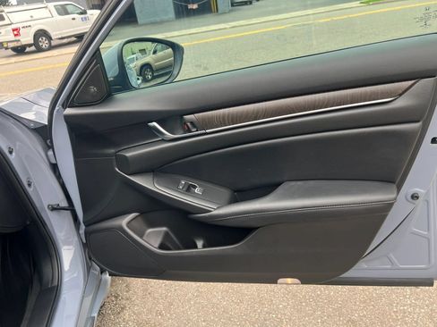 Used 2021 Honda Accord Touring image 30
