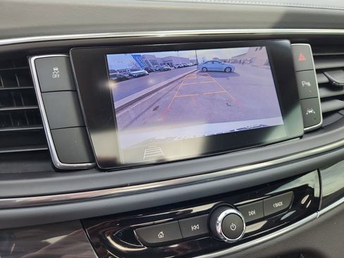 Used 2020 Buick Enclave Premium w/ Sun and Sites Package image 24