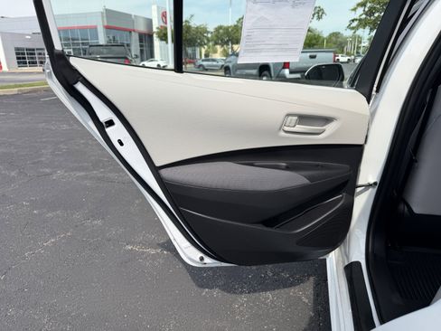 Used 2026 Toyota Corolla LE FWD image 19